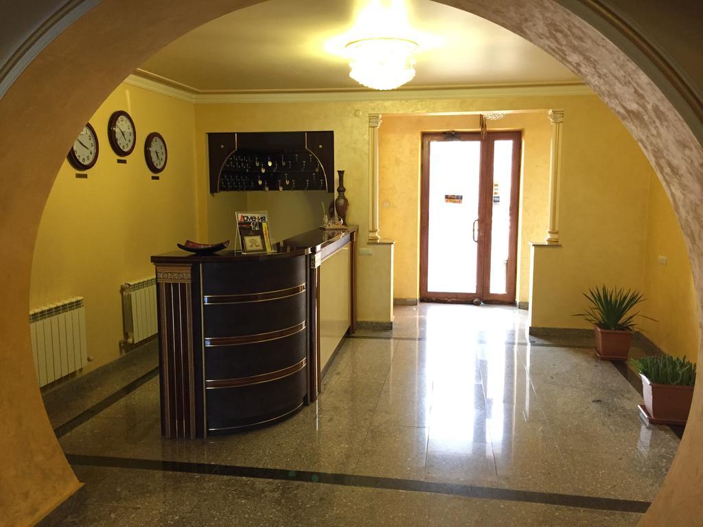 Primer Hotel Yerevan Luaran gambar