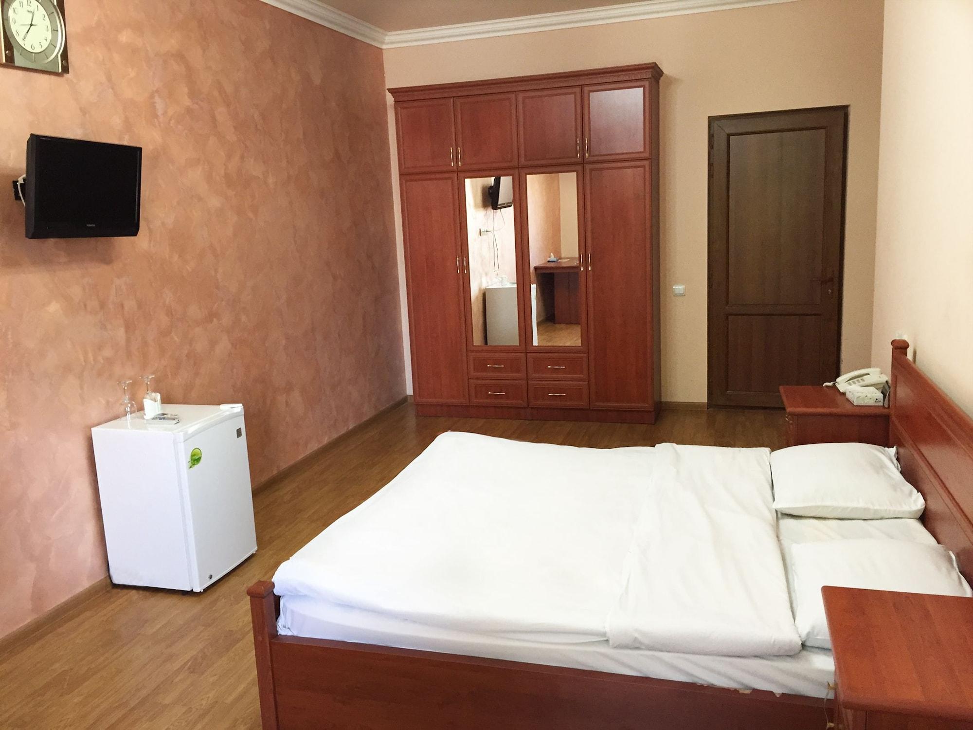 Primer Hotel Yerevan Luaran gambar