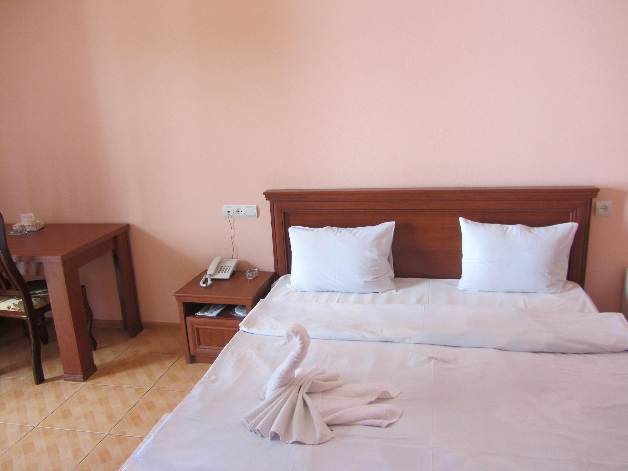 Primer Hotel Yerevan Luaran gambar