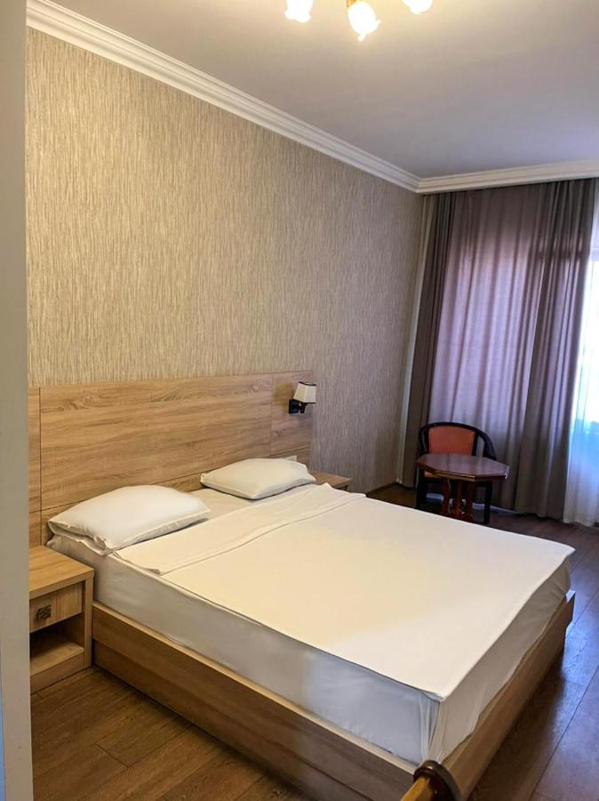 Primer Hotel Yerevan Luaran gambar
