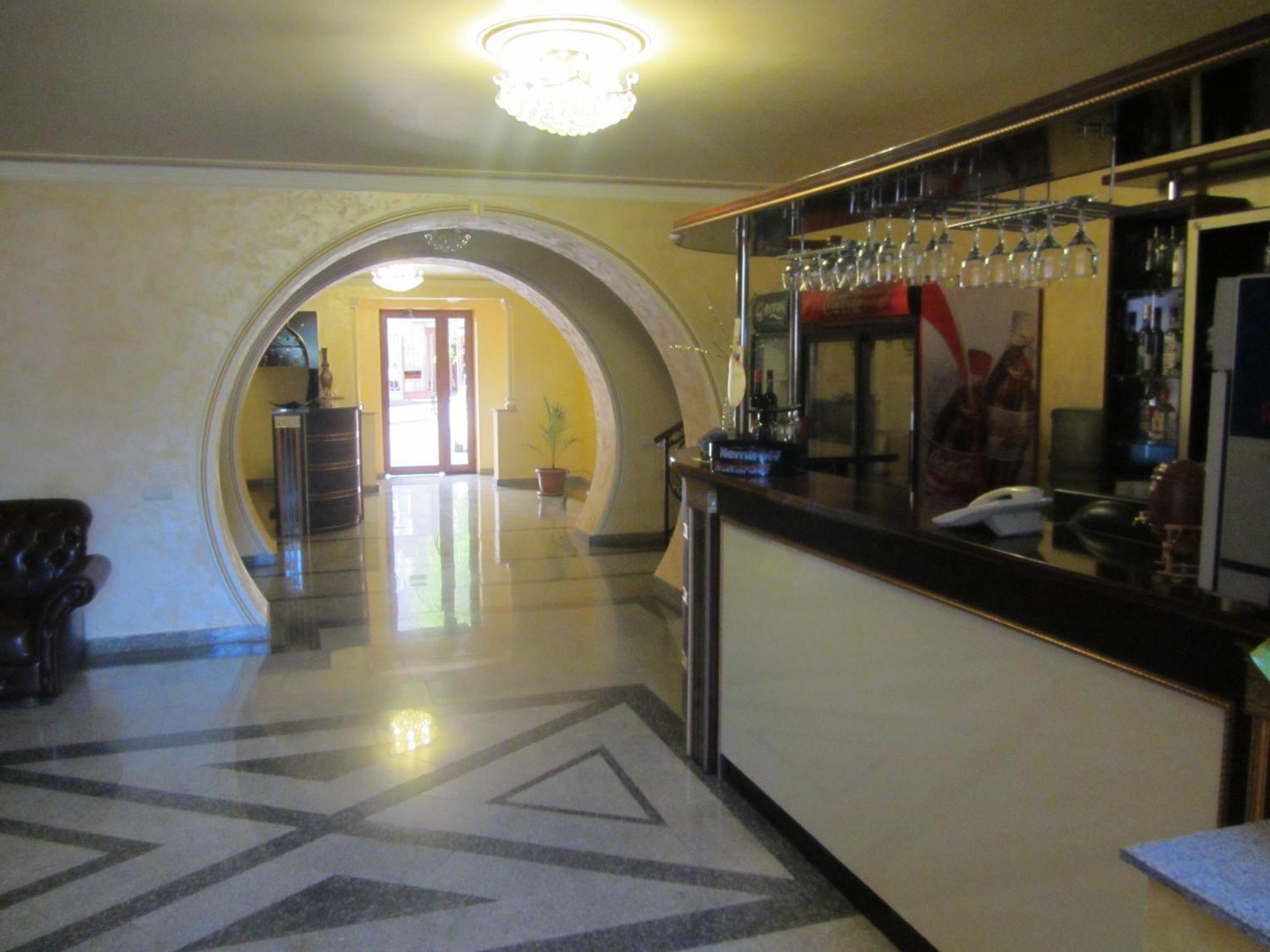 Primer Hotel Yerevan Luaran gambar