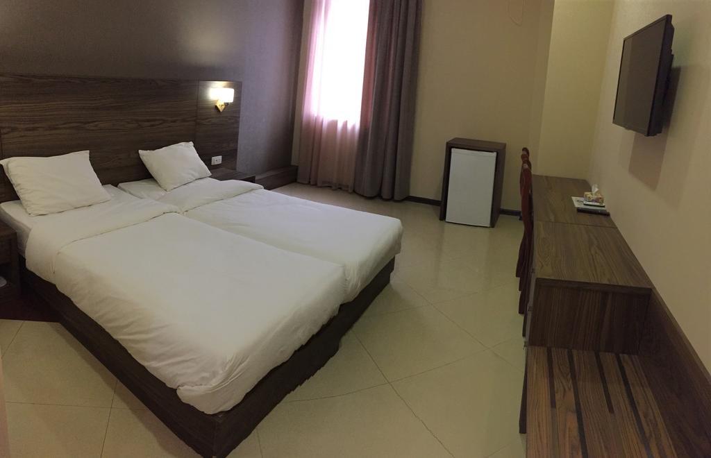 Primer Hotel Yerevan Luaran gambar